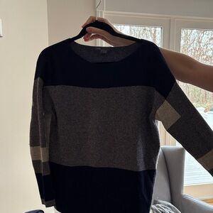 Vince Navy and Gray Knit Top